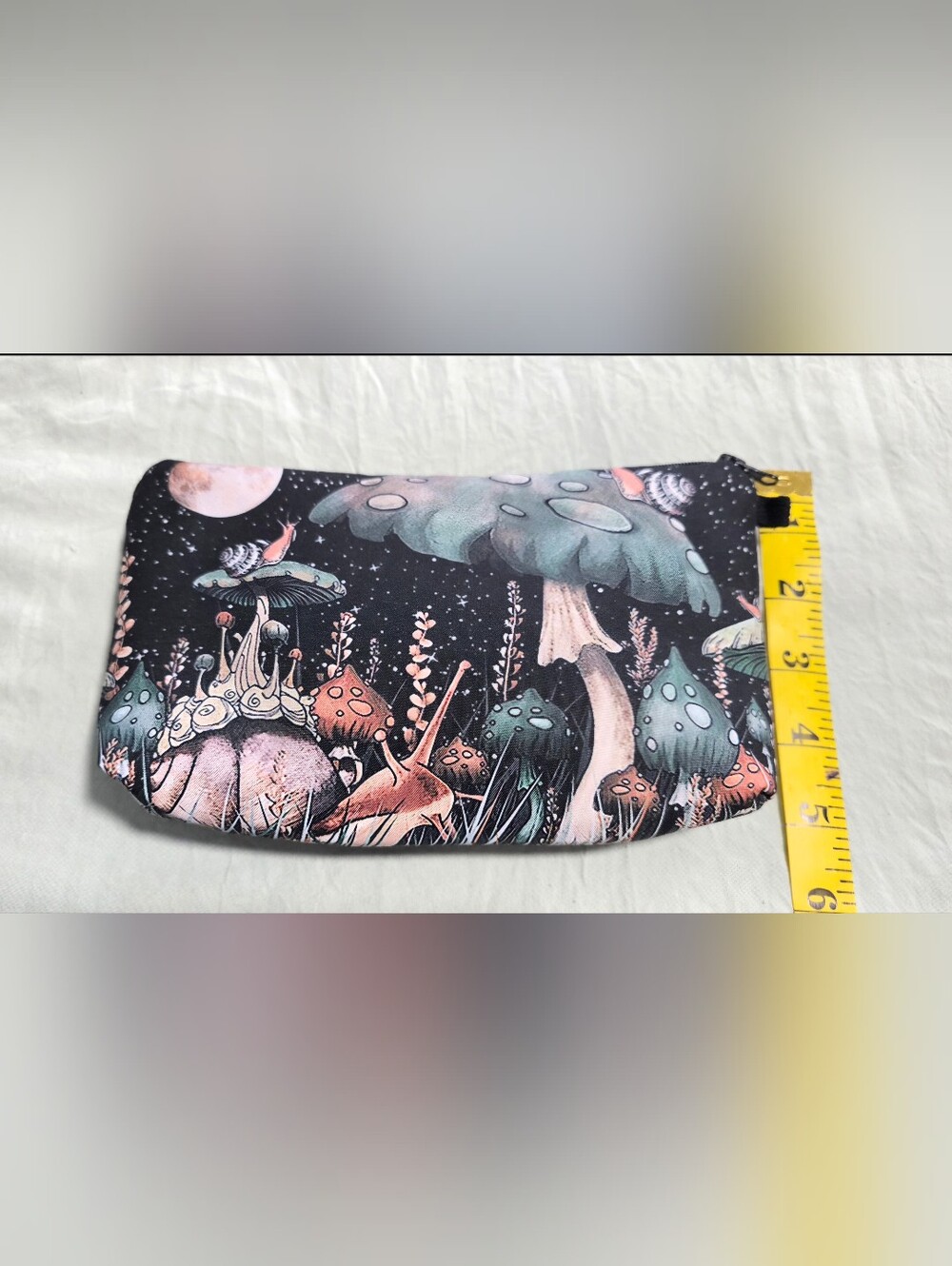 β¨πNWOT Cottagecore Mushroom & Snail Zipper Cosmetic Pouch / Makeup Bag - Picture 2 of 4